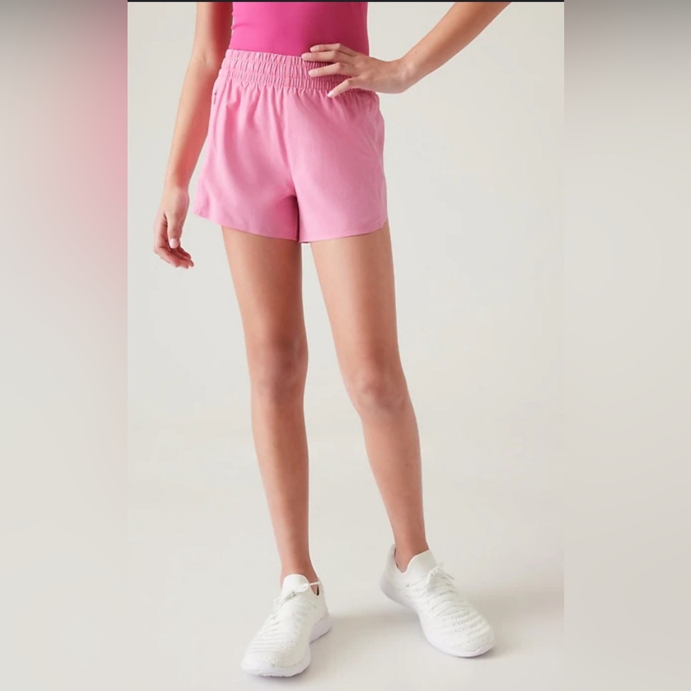 ATHLETA GIRL HEART‎ THE HUSTLE 2.5" SHORT M